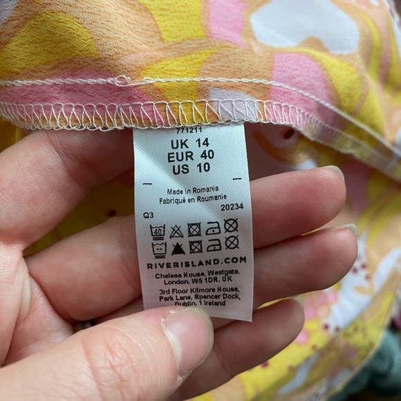 ASOS River Island Retro Floral Puff Sleeve Open Back Maxi Dress - Picture 5 of 5